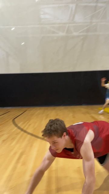 Позиция на площадке проиграна, но партия на доске — еще нет 🏀♟️ смотреть онлайн