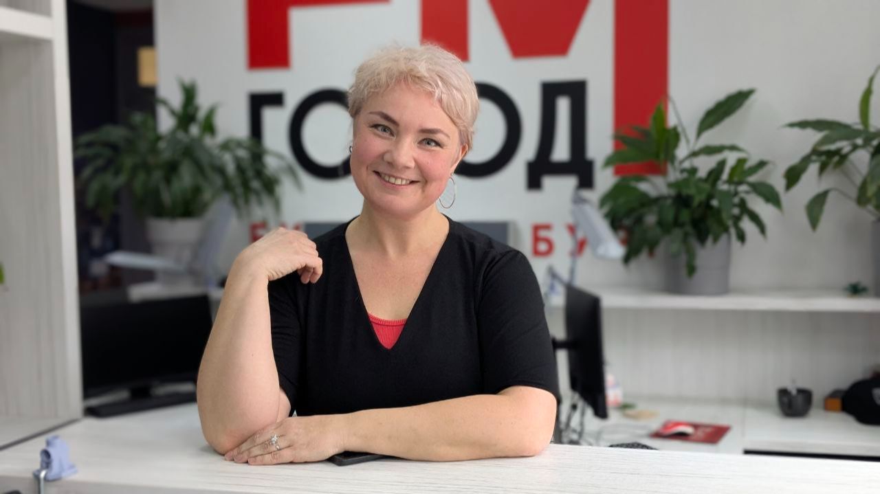 Как одна женщина деревенский дом восстановила. История Оксаны Троицкой смотреть онлайн