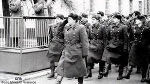 Шагом марш...! Раз! Раз! Раз-два-три...!