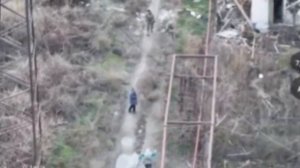 🇷🇺Северск - местные жители с радостью встречают бойцов ВС РФ.