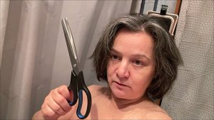 Трейлер: Подстриглась швейными ножницами🔥Стоматолог разрушил мои планы💥Открыла магазин книг!