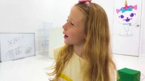 Настя помогает другу учиться с помощью своего приложения [get.gt]