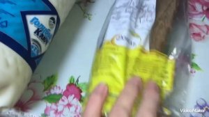 Ирина пришла из магазина. Накупила всякой всячины