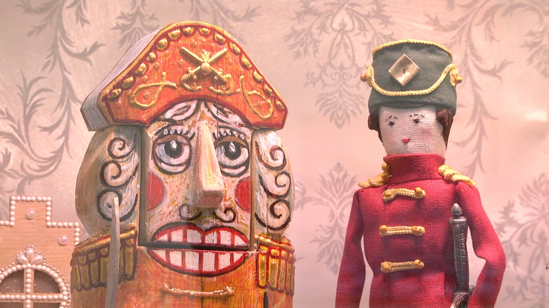 Мир волшебства: десятки Щелкунчиков ожидают курганцев в гостинной «Репка» смотреть онлайн