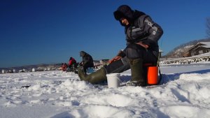 Зимняя Рыбалка! Ловля корюшки(писуч) на самодур. Рыбалка в Приморье!