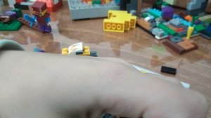 Я сделал три постройки из лего