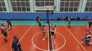 Руководители, специалисты и служащие ОЭМК сразились за Кубок по волейболу