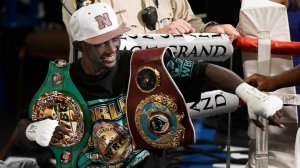 Непобежденный чемпион мира по боксу Кроуфорд завершил карьеру