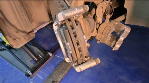 ZEEKR 7X. Устраняем свист/скрип тормозов (перед)