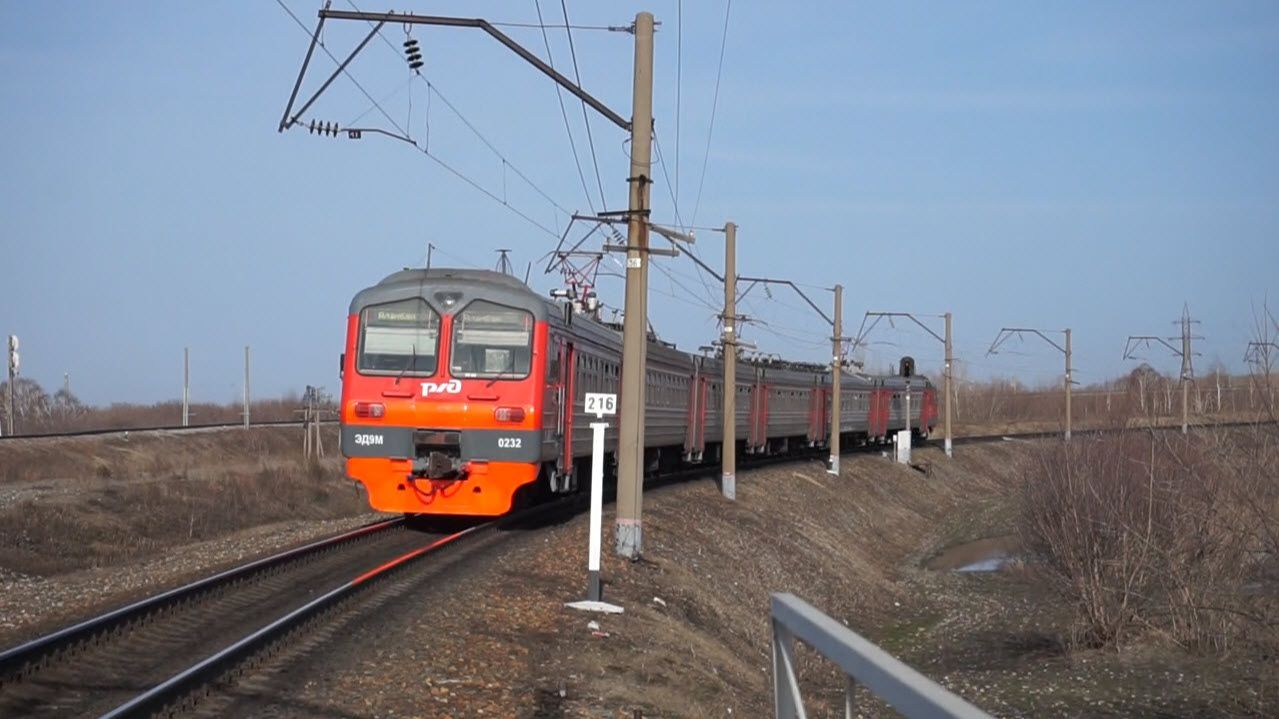 Электропоезд ЭД9М-0232. Аламбайский экспресс. смотреть онлайн