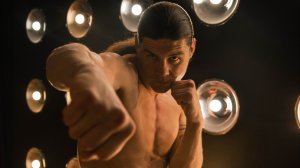 Идеальная стойка в боксе. Бокс техника ног. Постановка ног бокс. Бокс упражнения для начинающих.