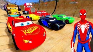 🚗GTA V Человек-паук и тачки Маккуина 2 против грузовика Мака Мега Рампа - Гонки