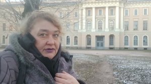 Обелиск, колонна и подземные ходы на Васильевском острове