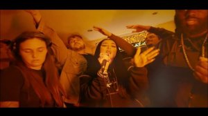 Mollie Collins _ Liquor By The Litre (feat. P Money & Laurena Volanté)    16+