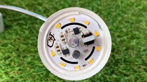 Почему это не запатентовано_ Оберните светодиодную лампочку изолентой, и вы будете поражены