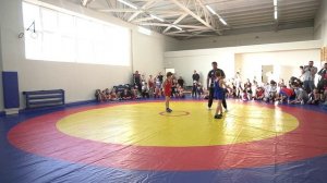 Борьба за 3 место! 2016-2018 г.р. 32 кг. Теванян Роберт (Новокубанск)-Шестаков Иван (с.Кочубеевское)