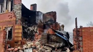Появились кадры последствий ночной атаки ВСУ по Ростовской области.