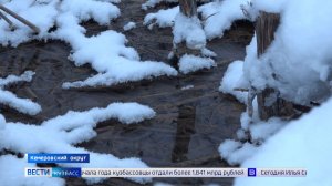 В селе Берёзово несколько недель из-за порыва водовода затапливает дачный участок