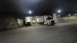 ANKA - Дальнобойщица в США. - Разгрузка в необычном месте. Красивые дороги США. Снова пошёл снег.