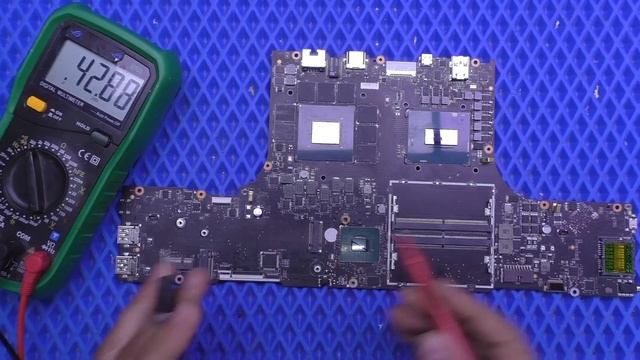 Знакомый мастер и MSI VECTOR 17 HX A13VHS 2024 за 330000руб.  Ремонт игрового ноутбука после...