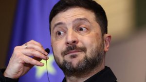 Зеленский отказался включать в конституцию пункт о невступлении в НАТО