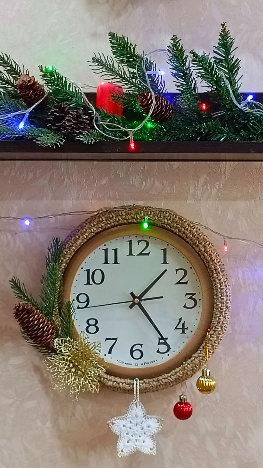 Настенные часы . Новогодний декор крючком . смотреть онлайн