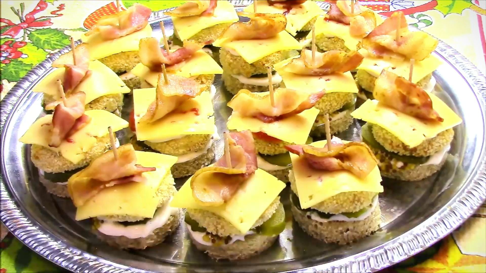 Канапе с котлетами.