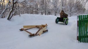 Чистим снег мотоблоком и угольником.
