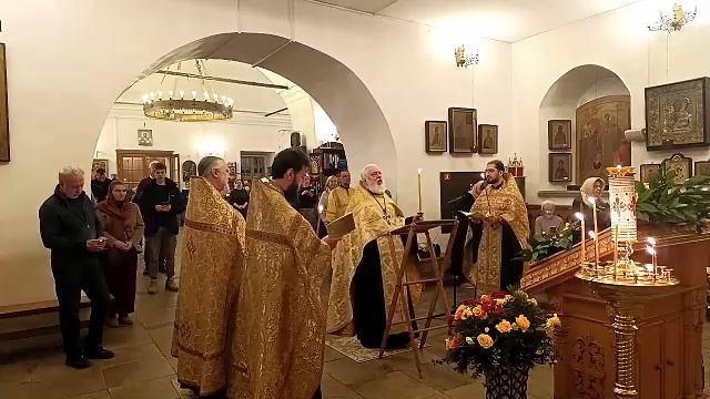 Святителя Николая, архиепископа Мир Ликийских, чудотворца. Прямая трансляция. смотреть онлайн