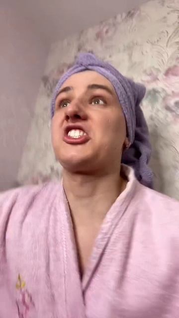 Мама и пылесос 😂 смотреть онлайн