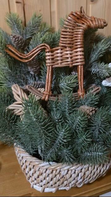 Лошадка из бумажной лозы А у вас есть уже символ нового года? смотреть онлайн