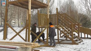 Зимние аттракционы монтируют в столице Хакасии: все горки пройдут сертифицирование