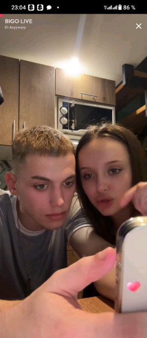 У меня платный контент,просмотр видео  от 100 руб. до 1000 руб. на карту 2200 0101 8250 0986