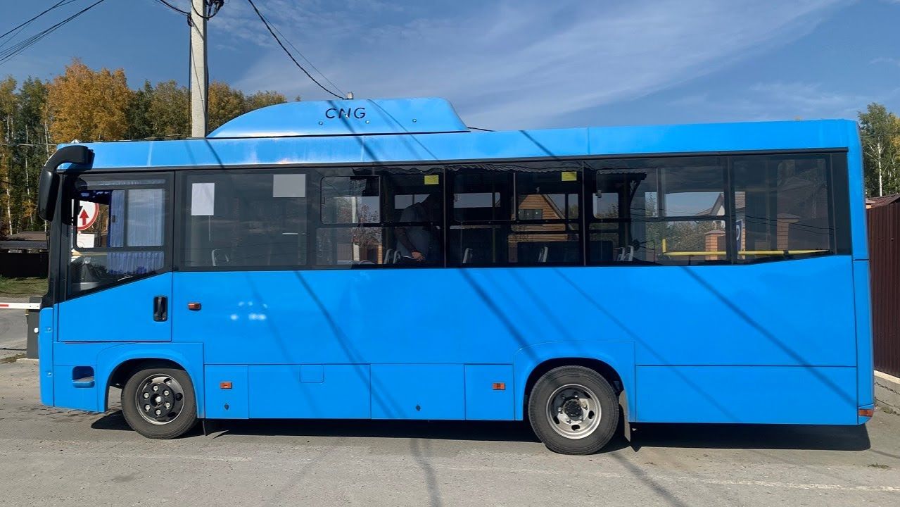 Busfahrt in Novosibirsk von der Wohnsiedlung "Usadba Maryino" bis zum Karl-Marks-Platz | Russland
