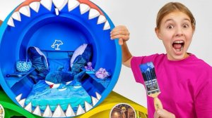 Построил капсульный отель