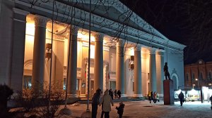 МАРИУПОЛЬ Погрузился в ночь Видно насколько Украсили город🏢Восстановление Жизнь СЕГОДНЯ