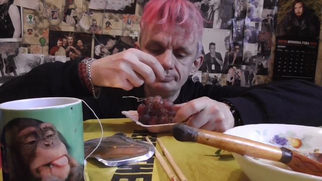 мукбанг суп соус с анчёусом солянка с марской капустустой и рыба виноград