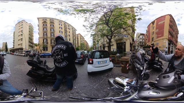 8 мая, продолжаем прогулку по улочкам Неаполя, 360°, ч.38, [HD 4K]