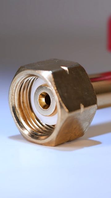 Как подключается газовый редуктор к баллону? смотреть онлайн