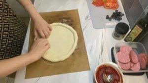 ГОТОВИТ ВНУЧКА. ПИЦЦА.