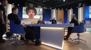 Идут последние приготовления к прямому эфиру программы "Итоги года с Владимиром Путиным".