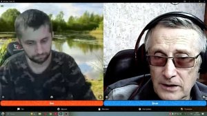 Рыбак рыбака видит из далека...