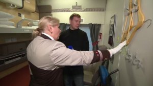 Обновленный поезд "Красная стрела" оснащен шрифтом Брайля