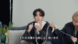 ЧТО В СУМКЕ ЧИМИНА И ЧОНГУКА  In The Bag  VOGUE JAPAN