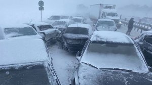 Подборка Аварий и ДТП, дураки на зимних дорогах❄️ Декабрь.