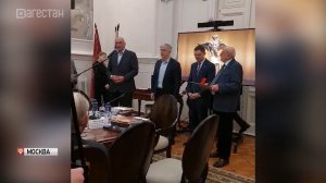 Золотую медаль вручили заслуженному скульптору и художнику РД  Магомедали Алиеву