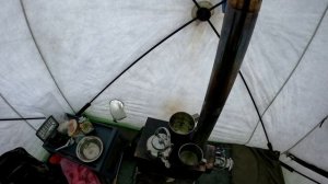 Большие щуки,, в скобках,, на жерлицы.