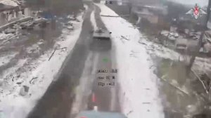 🎮Наши «птички» жгут вражескую технику: операторы подразделения войск беспилотных систем…🔽🔽🔽