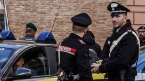 Полиция Италии раскрыла подпольную табачную фабрику и изъяла 27 т сигарет