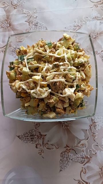 Очень вкусный салат на скорую руку.